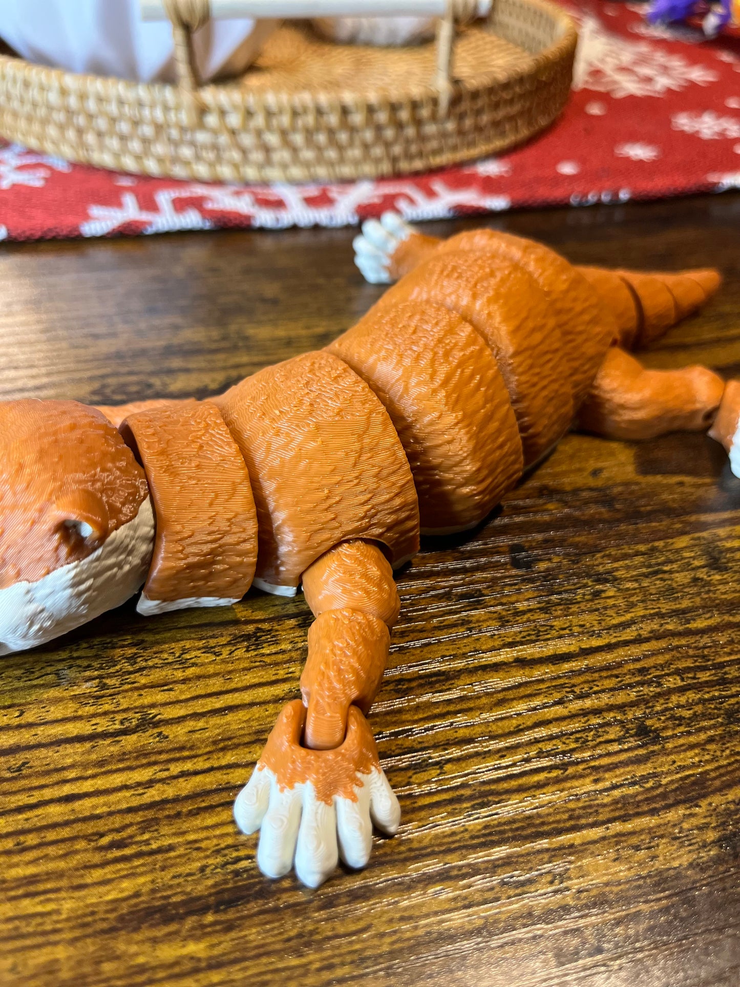 Articulated otter fidget/flexi