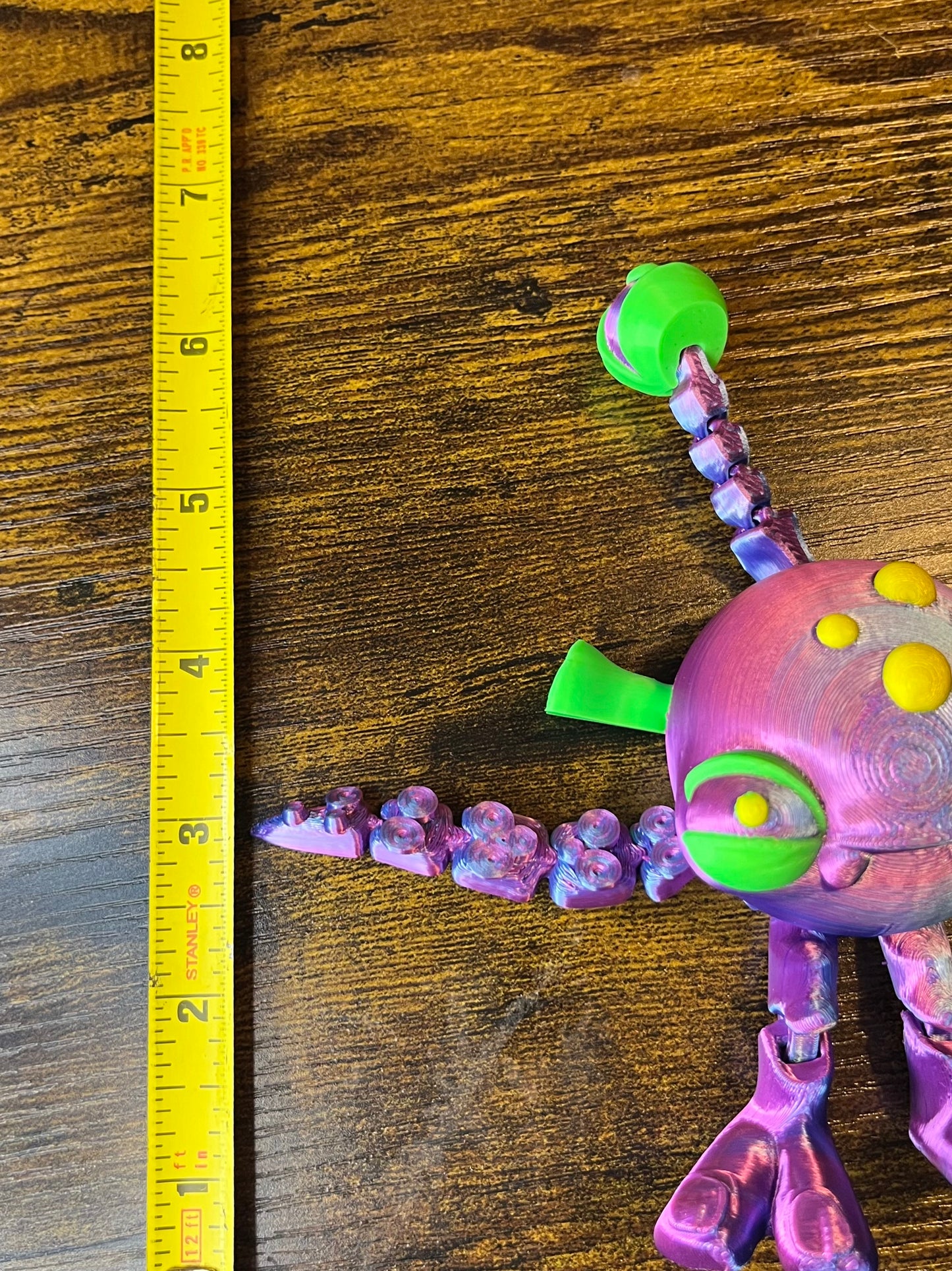 Articulated alien fidget/flexi