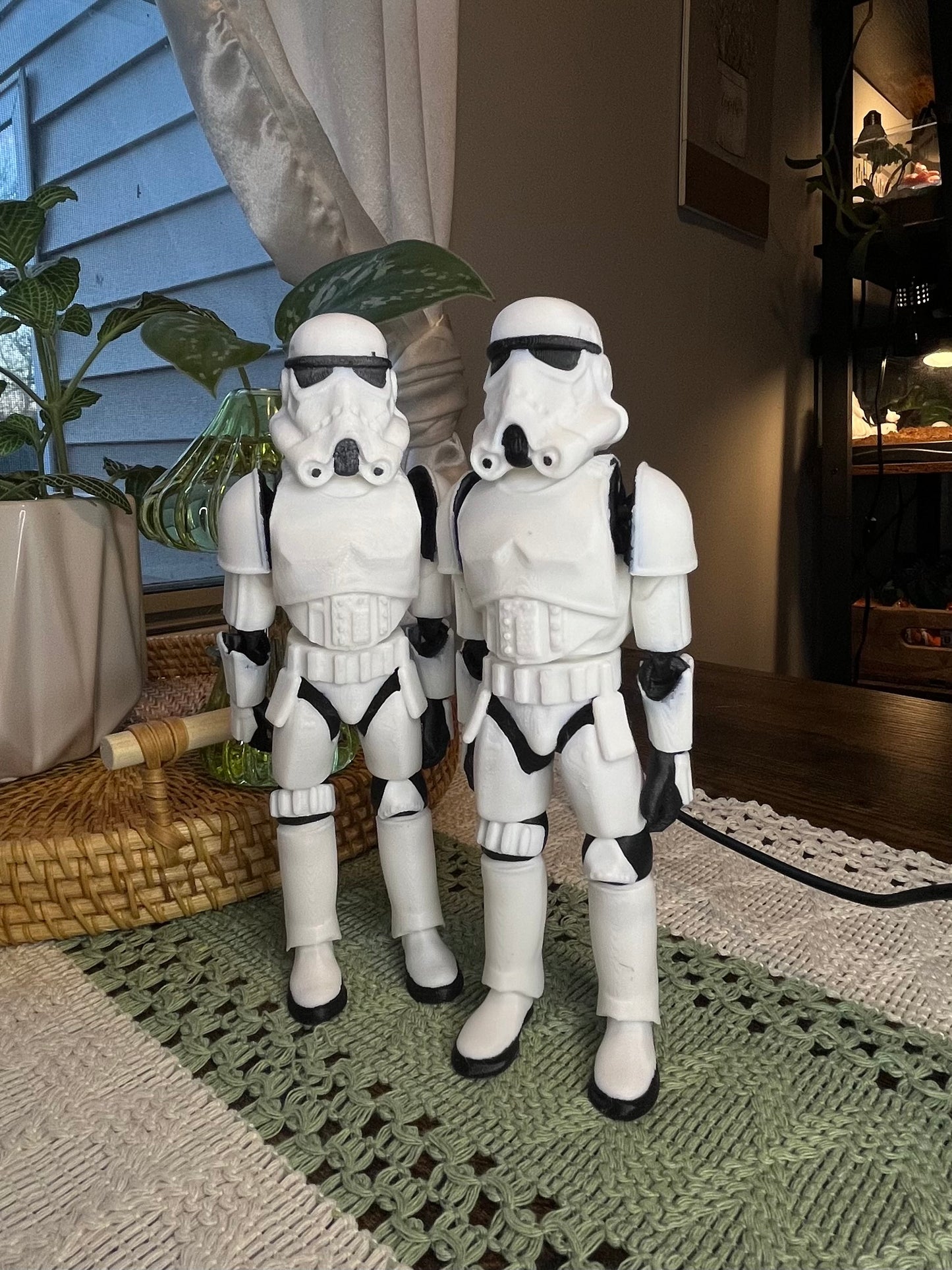 Articulated storm trooper fidget/flexis