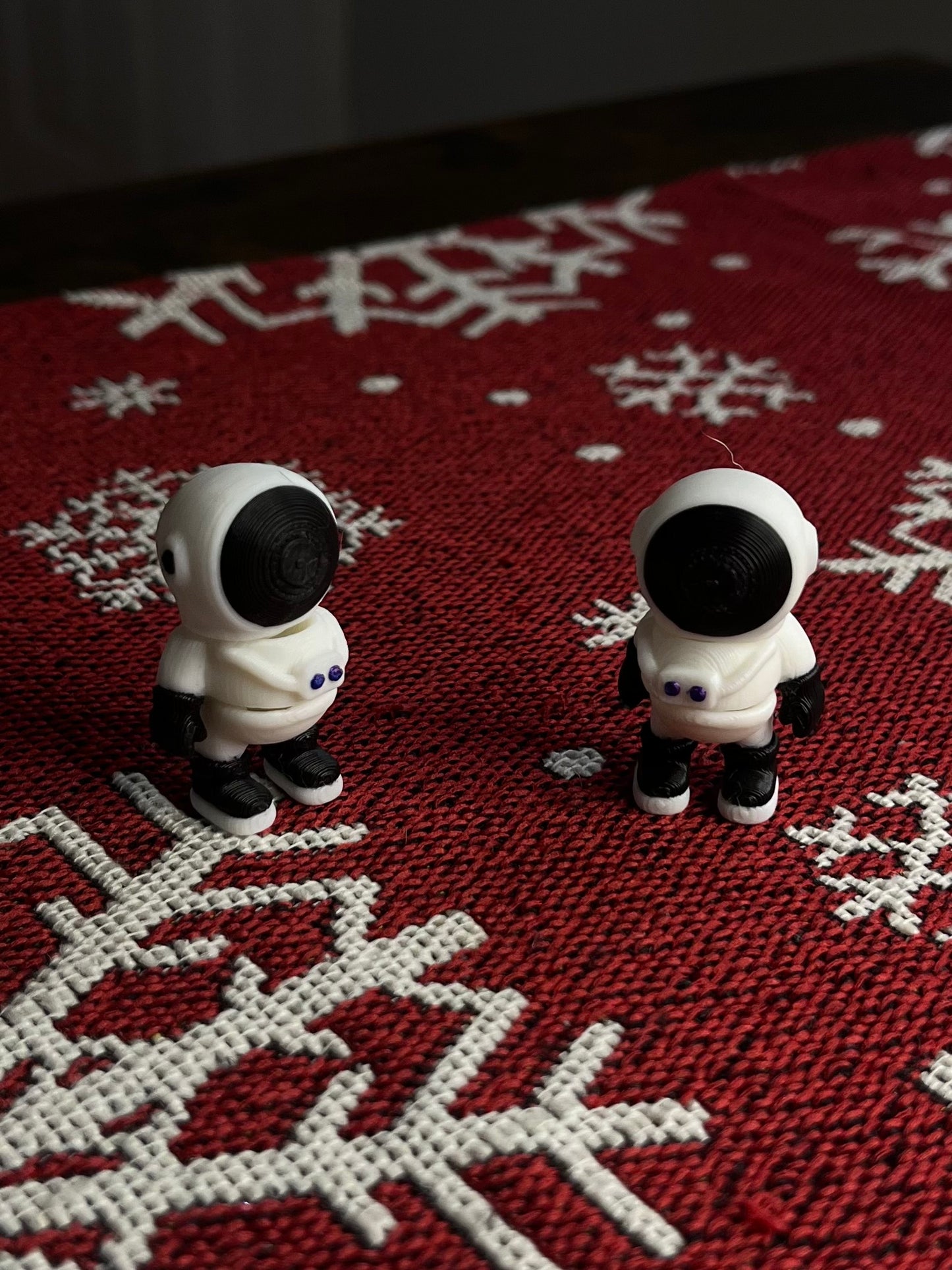 Mini astronaut fidget/flexi